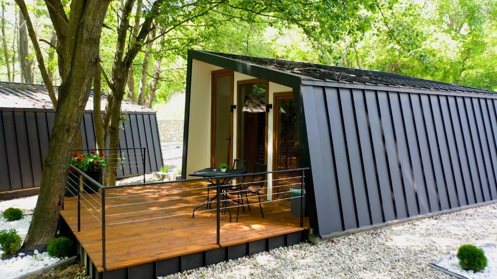 Cabin No.4
